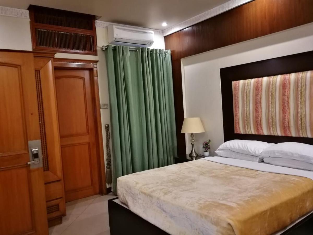 Regency Inn Hotel Лахор Екстер'єр фото