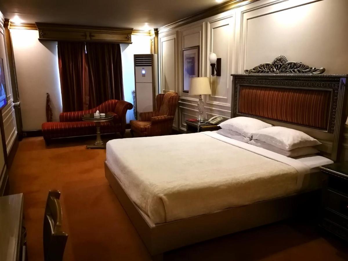 Regency Inn Hotel Лахор Екстер'єр фото