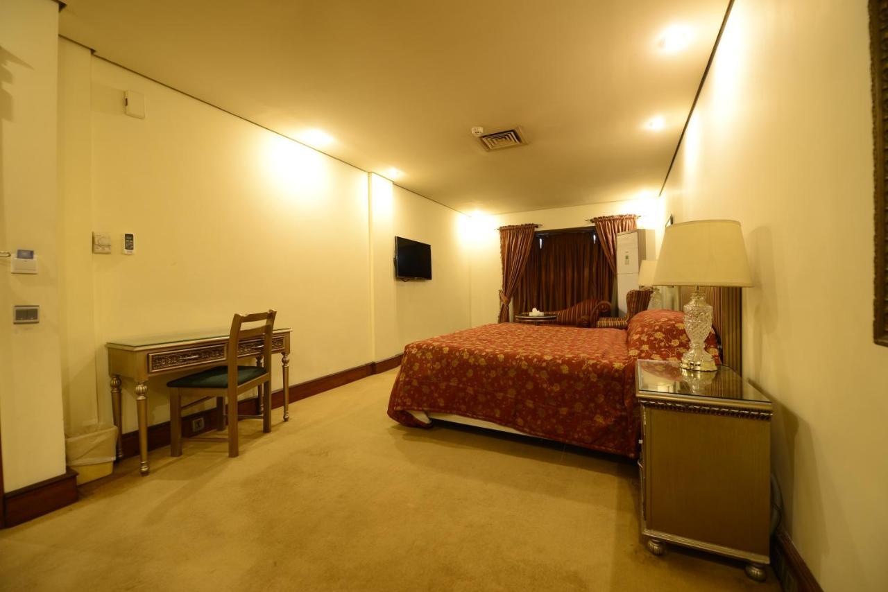 Regency Inn Hotel Лахор Екстер'єр фото