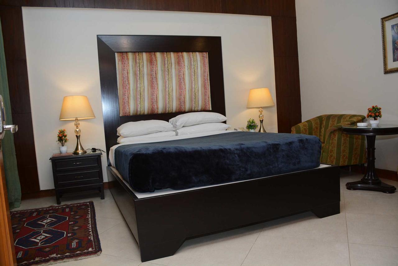Regency Inn Hotel Лахор Екстер'єр фото
